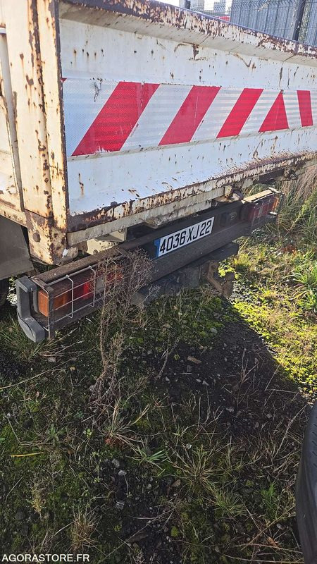 FORD TRANSIT BENNE - 2004 - 197373 KM - 4036-XJ-22 - Utilitaire benne: photos 3 FORD TRANSIT BENNE - 2004 - 197373 KM - 4036-XJ-22 - Utilitaire benne: photos 3