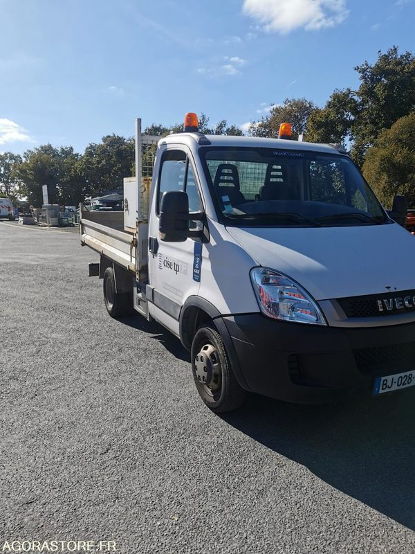 FOURGON BENNE - IVECO - DAILY 35C13 - 2011 / 264350 KM - BJ028EC - Utilitaire benne: photos 2 FOURGON BENNE - IVECO - DAILY 35C13 - 2011 / 264350 KM - BJ028EC - Utilitaire benne: photos 2