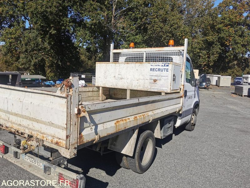FOURGON BENNE - IVECO - DAILY 35C13 - 2011 / 264350 KM - BJ028EC - Utilitaire benne: photos 5 FOURGON BENNE - IVECO - DAILY 35C13 - 2011 / 264350 KM - BJ028EC - Utilitaire benne: photos 5