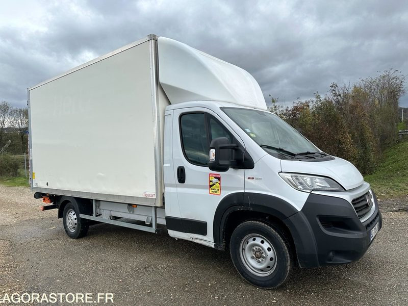 FOURGON - FIAT - DUCATO CAISSE 20m3 HAYON - 2018 / 108.000 KM - Fourgon utilitaire: photos 1 FOURGON - FIAT - DUCATO CAISSE 20m3 HAYON - 2018 / 108.000 KM - Fourgon utilitaire: photos 1