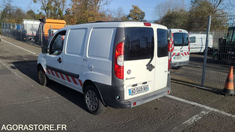 Fiat Doblo - 2010 - 200000kms - AD049AH - Fourgonnette: photos 2 Fiat Doblo - 2010 - 200000kms - AD049AH - Fourgonnette: photos 2