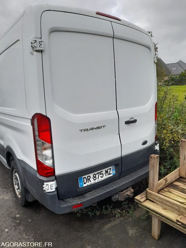 Ford Transit - 2015 - 104229 Kms - Fourgon utilitaire: photos 3 Ford Transit - 2015 - 104229 Kms - Fourgon utilitaire: photos 3