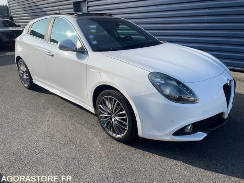 GIULIETTA LUSSO 1.4i TB 150cv S§S-12/2016-89360KM - Voiture: photos 4 GIULIETTA LUSSO 1.4i TB 150cv S§S-12/2016-89360KM - Voiture: photos 4