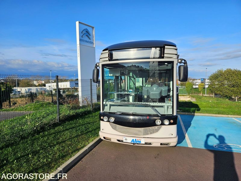 GRUAU Microbus - 2011 BON - 45500km ETAT GENERAL - Minibus, Transport de personnes: photos 2 GRUAU Microbus - 2011 BON - 45500km ETAT GENERAL - Minibus, Transport de personnes: photos 2