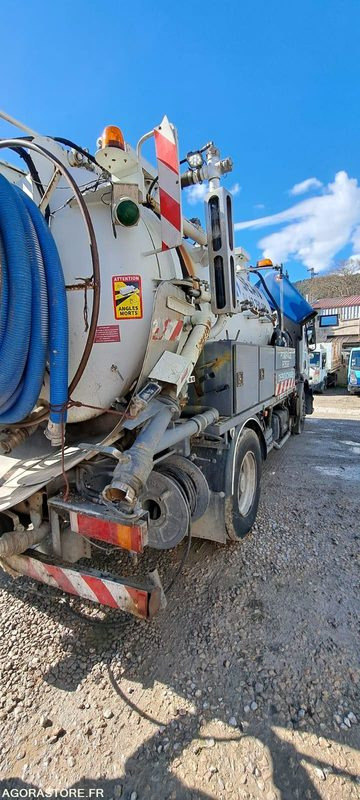HYDROCUREUR HUWER RENAULT 18T 2005 CK595XS (VENTE UNIQUEMENT EXPORT) - Camion hydrocureur: photos 5 HYDROCUREUR HUWER RENAULT 18T 2005 CK595XS (VENTE UNIQUEMENT EXPORT) - Camion hydrocureur: photos 5