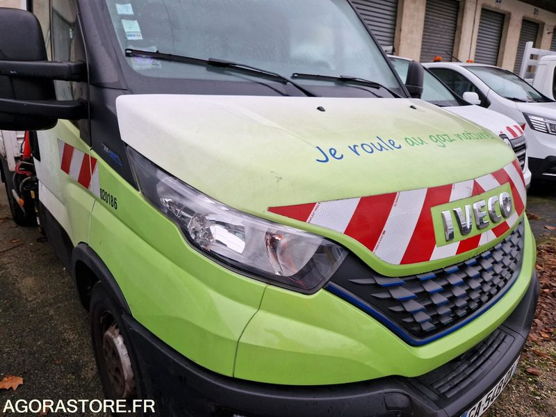 IVECO 35S14N BENNE BASCULANTE + GRUE - 2021 / 45910 KM (GA548QX) - Utilitaire benne: photos 3 IVECO 35S14N BENNE BASCULANTE + GRUE - 2021 / 45910 KM (GA548QX) - Utilitaire benne: photos 3