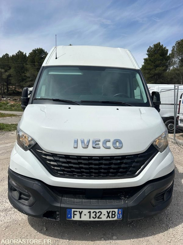 IVECO DAILY 2021 128000 35C12 - Fourgon utilitaire: photos 2 IVECO DAILY 2021 128000 35C12 - Fourgon utilitaire: photos 2