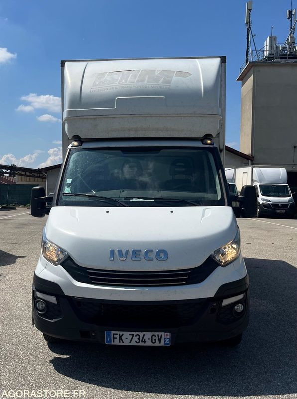Iveco Daily 35C BVA - 2019 - 118 200km - Fourgon utilitaire: photos 1 Iveco Daily 35C BVA - 2019 - 118 200km - Fourgon utilitaire: photos 1