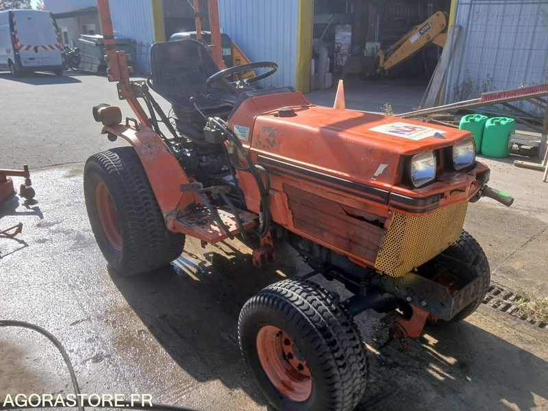 KUBOTA 1750D 4677 h 1990 - Tracteur agricole: photos 2 KUBOTA 1750D 4677 h 1990 - Tracteur agricole: photos 2