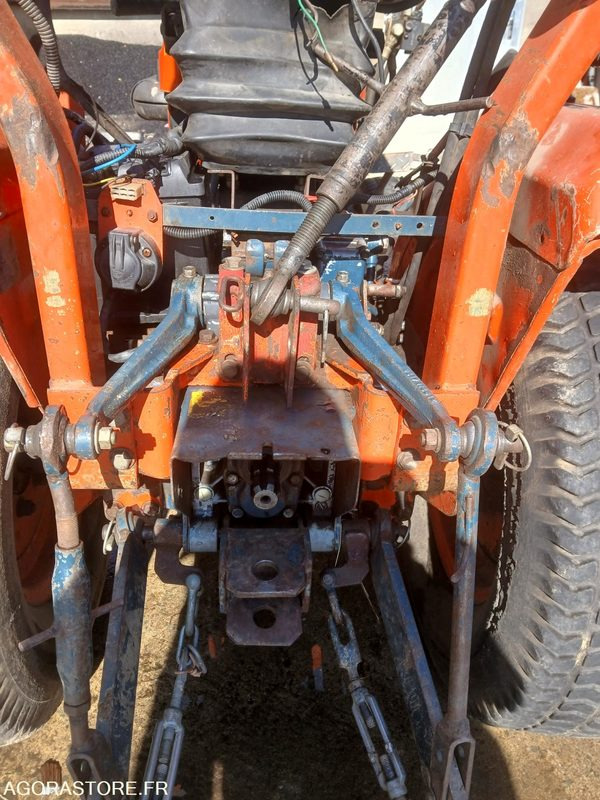 KUBOTA 1750D 4677 h 1990 - Tracteur agricole: photos 5 KUBOTA 1750D 4677 h 1990 - Tracteur agricole: photos 5