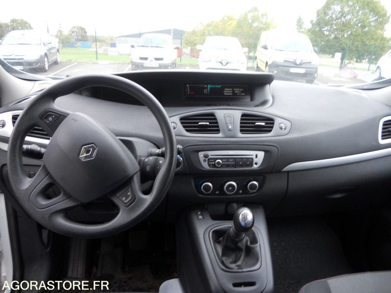 LOT 11 SLT - RENAULT SCENIC - Voiture: photos 5 LOT 11 SLT - RENAULT SCENIC - Voiture: photos 5