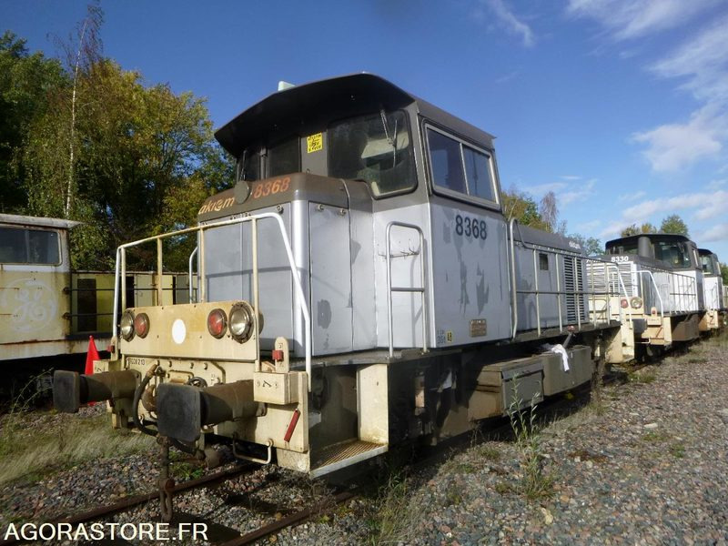 Lot de 4 Locotracteurs Y8000 RVI3 / Moyse, Fauvet Girel - Matériel de chantier: photos 1 Lot de 4 Locotracteurs Y8000 RVI3 / Moyse, Fauvet Girel - Matériel de chantier: photos 1