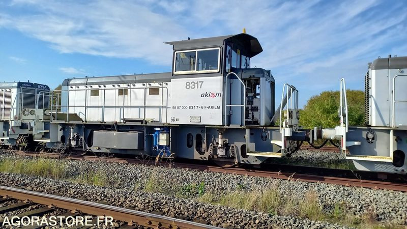Lot de 5 Locotracteurs Y8000 RVI2 / Moyse, Fauvet Girel - Matériel de chantier: photos 2 Lot de 5 Locotracteurs Y8000 RVI2 / Moyse, Fauvet Girel - Matériel de chantier: photos 2