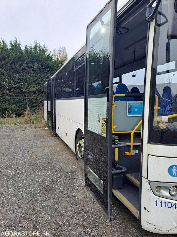 MERCEDES INTOURO N°111044 - Bus scolaire: photos 2 MERCEDES INTOURO N°111044 - Bus scolaire: photos 2