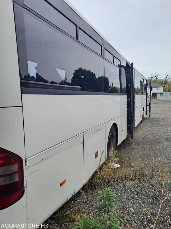 MERCEDES INTOURO N°111044 - Bus scolaire: photos 3 MERCEDES INTOURO N°111044 - Bus scolaire: photos 3