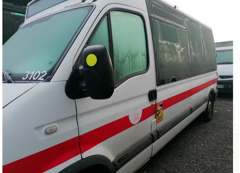 MINIBUS-RENAULT-MASTER-94740 (3102) MEC 2010/356076 KM- BA988TZ - Minibus, Transport de personnes: photos 2 MINIBUS-RENAULT-MASTER-94740 (3102) MEC 2010/356076 KM- BA988TZ - Minibus, Transport de personnes: photos 2