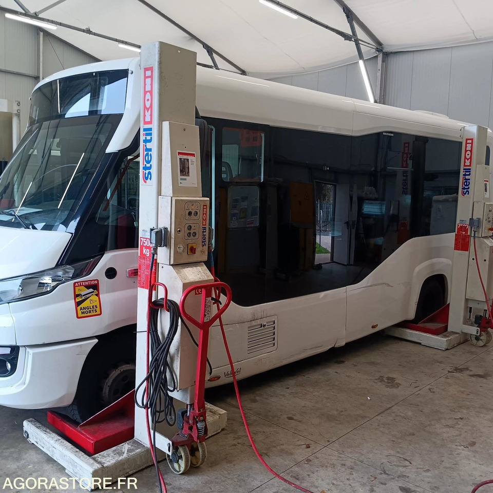 MINIBUS VEHIXEL CYTIOS N° 100762 MEC2016 172285KM EB-549-LT - Minibus, Transport de personnes: photos 2 MINIBUS VEHIXEL CYTIOS N° 100762 MEC2016 172285KM EB-549-LT - Minibus, Transport de personnes: photos 2