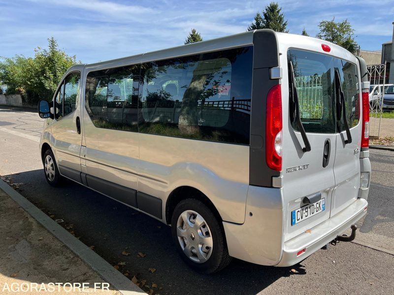 MINIBUS VL - 9 PLACES - TRAFIC - L2 H1 - 115 CH - CLIM- 165200 KMS - ATTELAGE - Minibus, Transport de personnes: photos 4 MINIBUS VL - 9 PLACES - TRAFIC - L2 H1 - 115 CH - CLIM- 165200 KMS - ATTELAGE - Minibus, Transport de personnes: photos 4