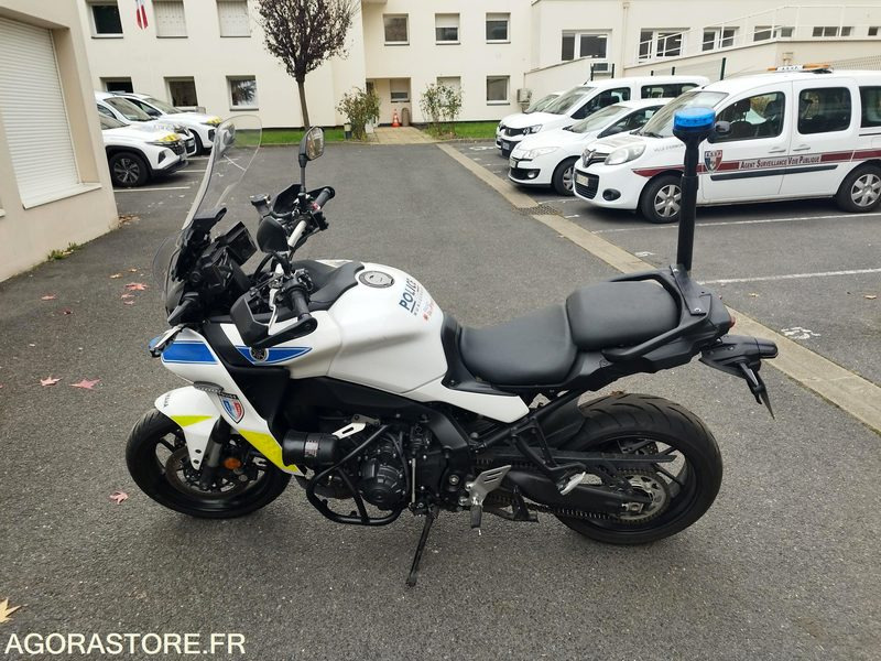 MOTO YAMAHA POLICE MUNICIPALE - Motocyclette: photos 5 MOTO YAMAHA POLICE MUNICIPALE - Motocyclette: photos 5