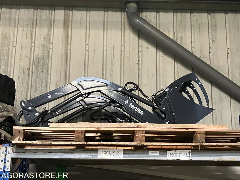 CHARGEUR TENIA ME05 POUR MICROTRACTEUR SOLIS - Machine agricole: photos 1 CHARGEUR TENIA ME05 POUR MICROTRACTEUR SOLIS - Machine agricole: photos 1