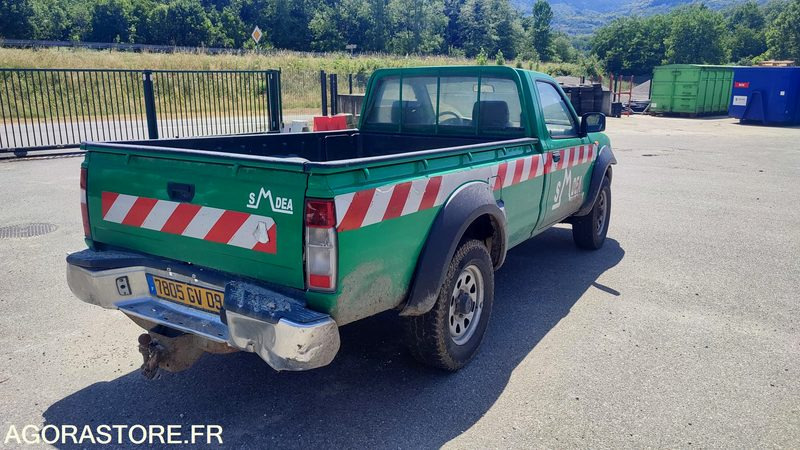 Nissan Pick-up - Utilitaire benne: photos 3 Nissan Pick-up - Utilitaire benne: photos 3