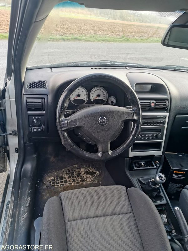 OPEL ASTRA - Voiture: photos 4 OPEL ASTRA - Voiture: photos 4