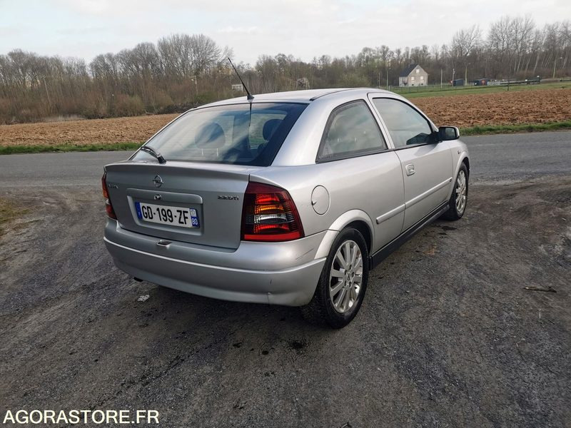 OPEL ASTRA - Voiture: photos 3 OPEL ASTRA - Voiture: photos 3