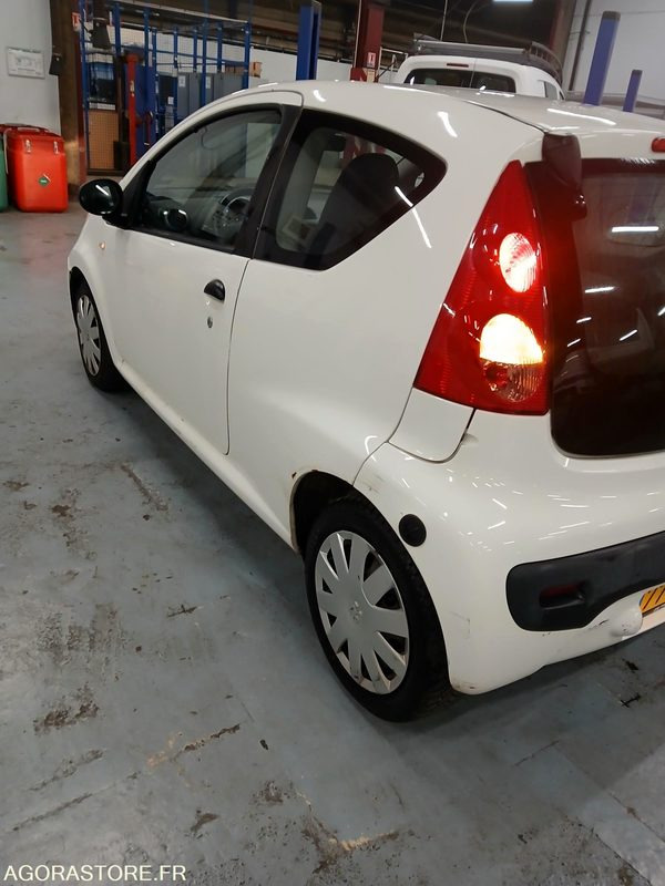 PEUGEOT 107 - 2008 - 142642 KM - Voiture: photos 3 PEUGEOT 107 - 2008 - 142642 KM - Voiture: photos 3