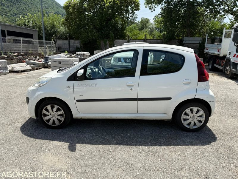PEUGEOT 107 - DD801NV - Voiture: photos 3 PEUGEOT 107 - DD801NV - Voiture: photos 3