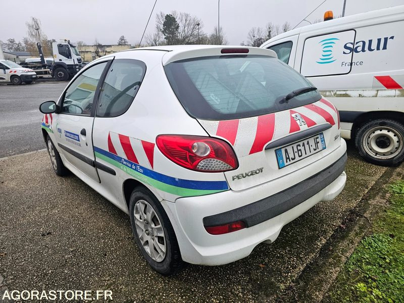 PEUGEOT 206+ - 2010 - 271008KM - AJ611JF - Voiture: photos 4 PEUGEOT 206+ - 2010 - 271008KM - AJ611JF - Voiture: photos 4