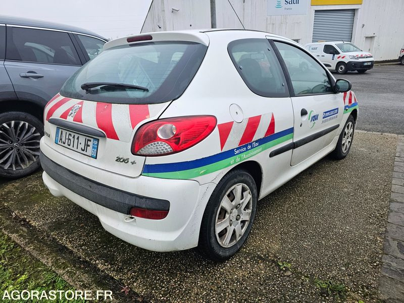 PEUGEOT 206+ - 2010 - 271008KM - AJ611JF - Voiture: photos 3 PEUGEOT 206+ - 2010 - 271008KM - AJ611JF - Voiture: photos 3