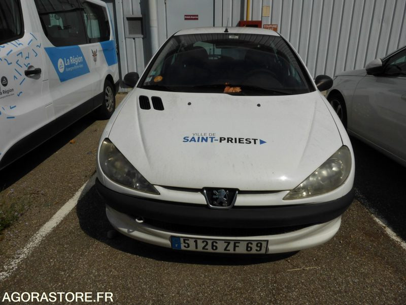 PEUGEOT 206 - Voiture: photos 1 PEUGEOT 206 - Voiture: photos 1