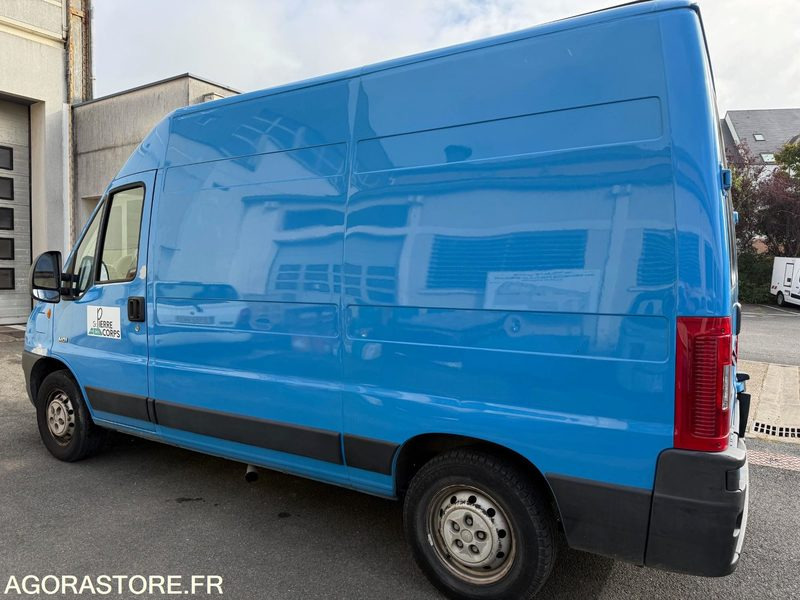 PEUGEOT BOXER L1H2 - Fourgon utilitaire: photos 4 PEUGEOT BOXER L1H2 - Fourgon utilitaire: photos 4