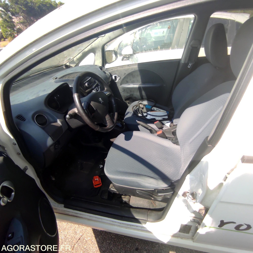 Voiture PEUGEOT ION - ACTIVE: photos 8
