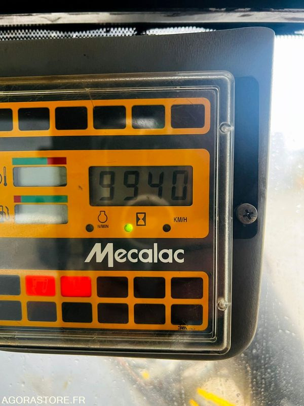 Pelle Mecalac 14 MBX - 2003 / 9940 HEURES - Pelle: photos 2 Pelle Mecalac 14 MBX - 2003 / 9940 HEURES - Pelle: photos 2