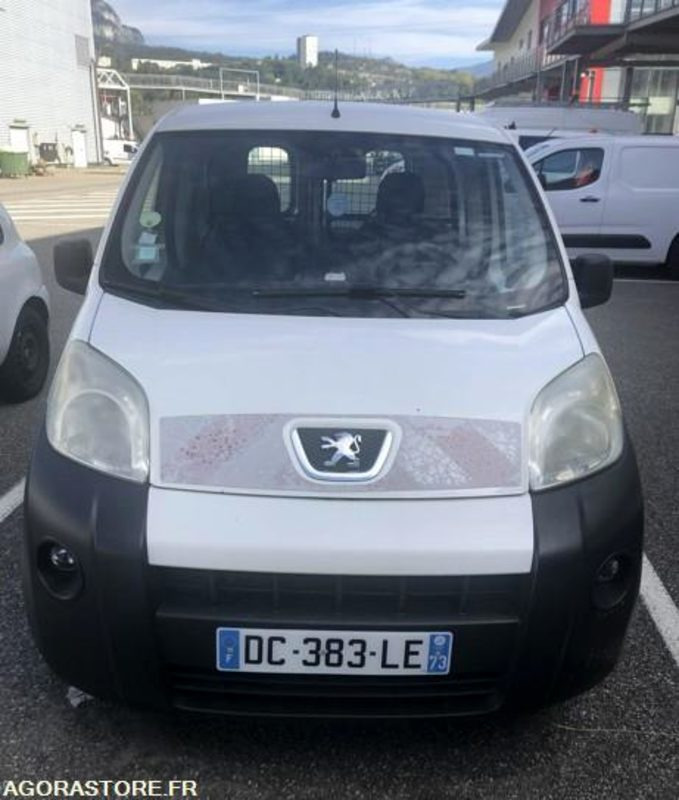 Peugeot BIPPER diesel de 2014 (réf. interne 4253) - Fourgonnette: photos 3 Peugeot BIPPER diesel de 2014 (réf. interne 4253) - Fourgonnette: photos 3