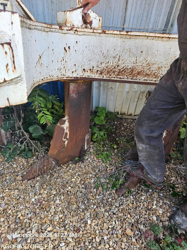 Charue pour Bull 40t Caterpillar D7E - Pièces de rechange pour Engins de chantier: photos 2 Charue pour Bull 40t Caterpillar D7E - Pièces de rechange pour Engins de chantier: photos 2