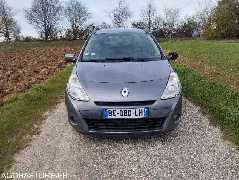 RENAULT CLIO 1.5 DCI - 136000 KILOMETRES - DIESEL - ANNÉE 2010 - Voiture break: photos 3 RENAULT CLIO 1.5 DCI - 136000 KILOMETRES - DIESEL - ANNÉE 2010 - Voiture break: photos 3