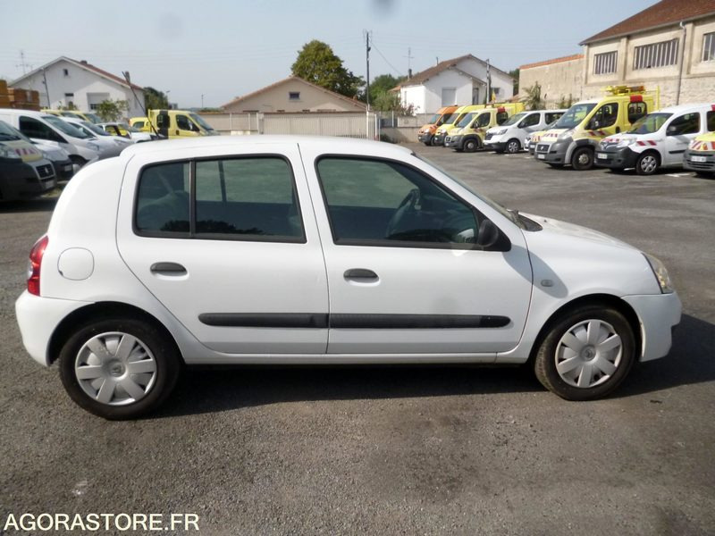 RENAULT CLIO 1.5 DCI - 2007 - Voiture: photos 4 RENAULT CLIO 1.5 DCI - 2007 - Voiture: photos 4