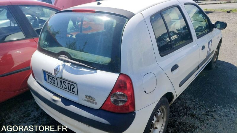 RENAULT CLIO - 2006 - 213308 KM - Voiture: photos 4 RENAULT CLIO - 2006 - 213308 KM - Voiture: photos 4