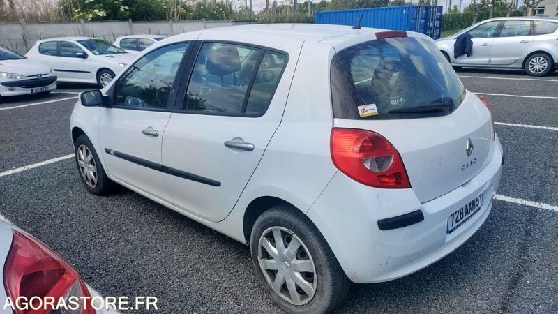 RENAULT CLIO - 2008 - 139089kms - Voiture: photos 2 RENAULT CLIO - 2008 - 139089kms - Voiture: photos 2