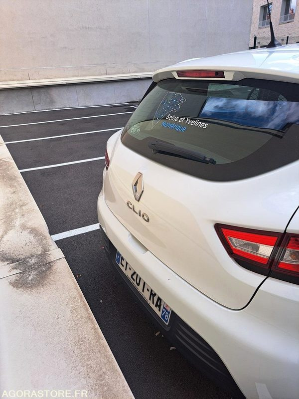 RENAULT - CLIO - 2018 - 79 000 KM - Voiture: photos 2 RENAULT - CLIO - 2018 - 79 000 KM - Voiture: photos 2