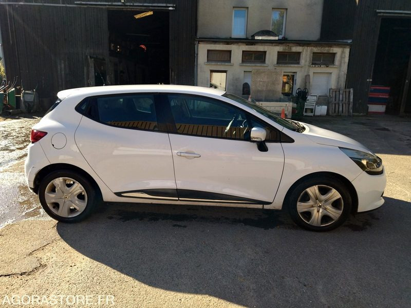 RENAULT CLIO DE 2013 AVEC 258818 KM - Voiture: photos 2 RENAULT CLIO DE 2013 AVEC 258818 KM - Voiture: photos 2