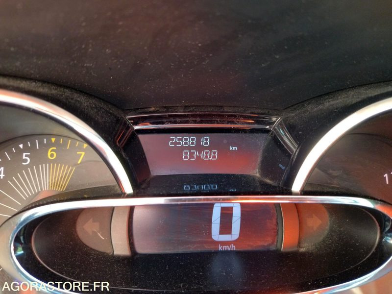 Voiture RENAULT CLIO DE 2013 AVEC 258818 KM: photos 7 Voiture RENAULT CLIO DE 2013 AVEC 258818 KM: photos 7