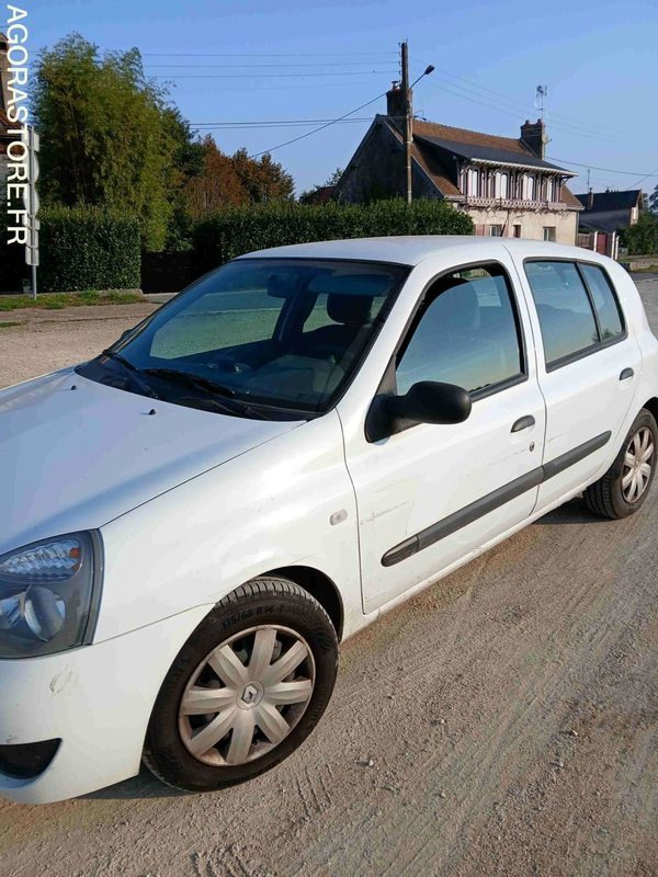 RENAULT CLIO II 1.5 DCI DE 2008 - Voiture: photos 3 RENAULT CLIO II 1.5 DCI DE 2008 - Voiture: photos 3