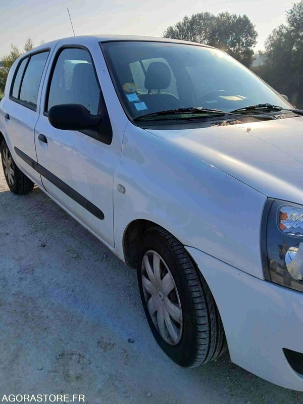 Voiture RENAULT CLIO II 1.5 DCI DE 2008: photos 7