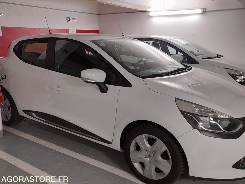 RENAULT CLIO IV - ZEN 09E E5 - 83985kms - 2013 - Voiture: photos 3 RENAULT CLIO IV - ZEN 09E E5 - 83985kms - 2013 - Voiture: photos 3