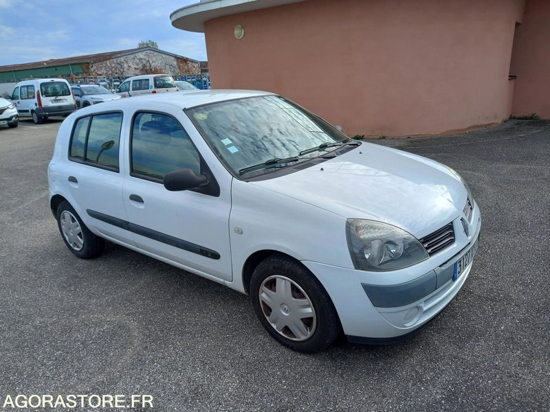 RENAULT CLIO PHASE 2-1.2 I 60CV-2005-ESSENCE-122 018 KMS-5 PORTES-ROULANTE-CT OK - Voiture: photos 2 RENAULT CLIO PHASE 2-1.2 I 60CV-2005-ESSENCE-122 018 KMS-5 PORTES-ROULANTE-CT OK - Voiture: photos 2