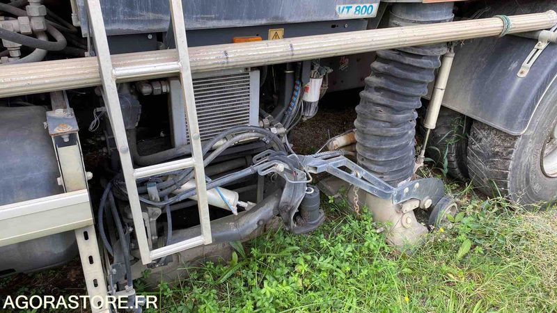 RENAULT DXI 310 - 2011 - BJ880HP - Balayeuse de voirie: photos 3 RENAULT DXI 310 - 2011 - BJ880HP - Balayeuse de voirie: photos 3