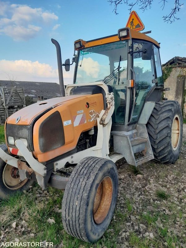 RENAULT ERGOS 100 - 2002 - 10 000 heures - Tracteur agricole: photos 1 RENAULT ERGOS 100 - 2002 - 10 000 heures - Tracteur agricole: photos 1